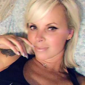 Meet your Posher, Carla